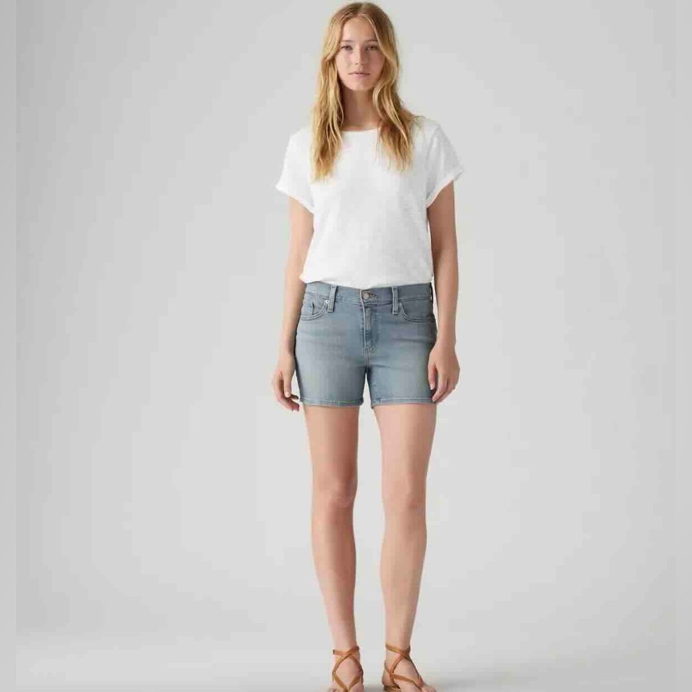Levi’s Mid Length Women’s Shorts